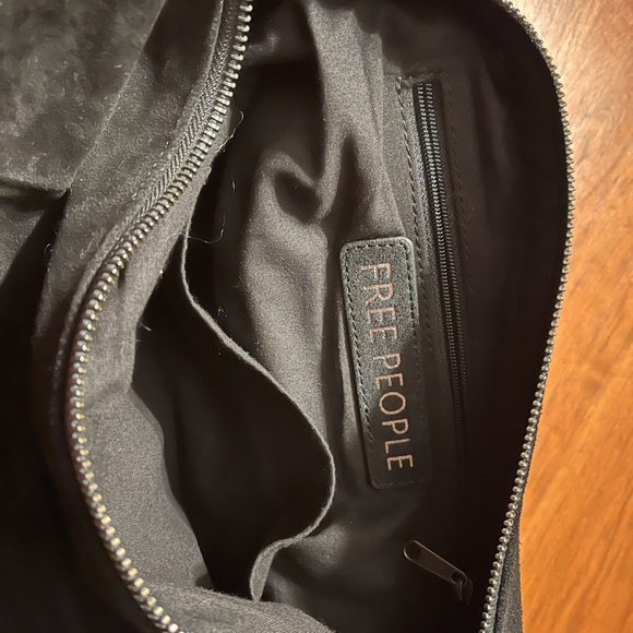 Free People suede shoulder bag - Picture 2 of 2